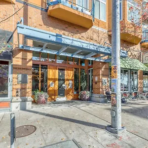 https://belltown-court-ii.seattlehotelsites.com
