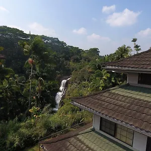 The At Kulaniapia Falls אורחן הילו